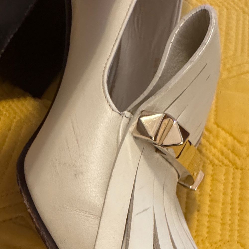 Valentino Garavani Uptown Ivory Fringe Loafer Pump Shoes Size 39.5 - Picture 15 of 16
